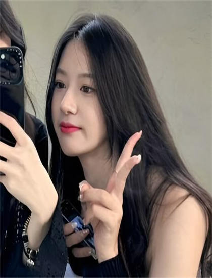 《灰姑娘的姐姐》不同导演版本比较：艺术风格差异分析