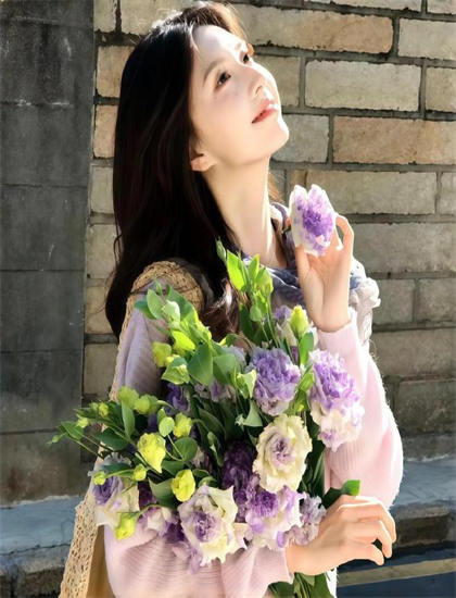 《续刀剑乱舞花丸》叙事手法解析引人入胜的：时间线安排与视角切换技巧探讨